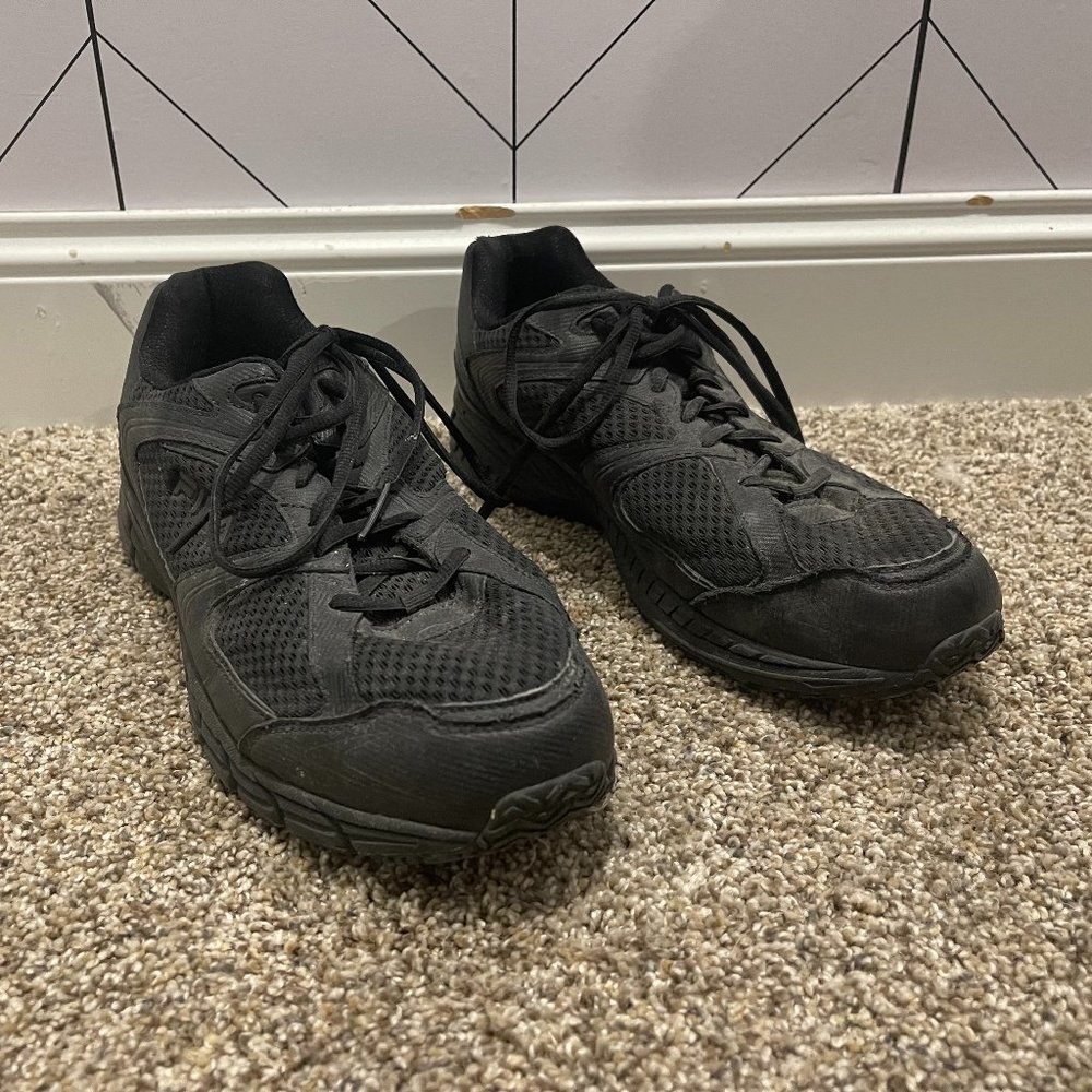 Fila Slip Resistant Shoes